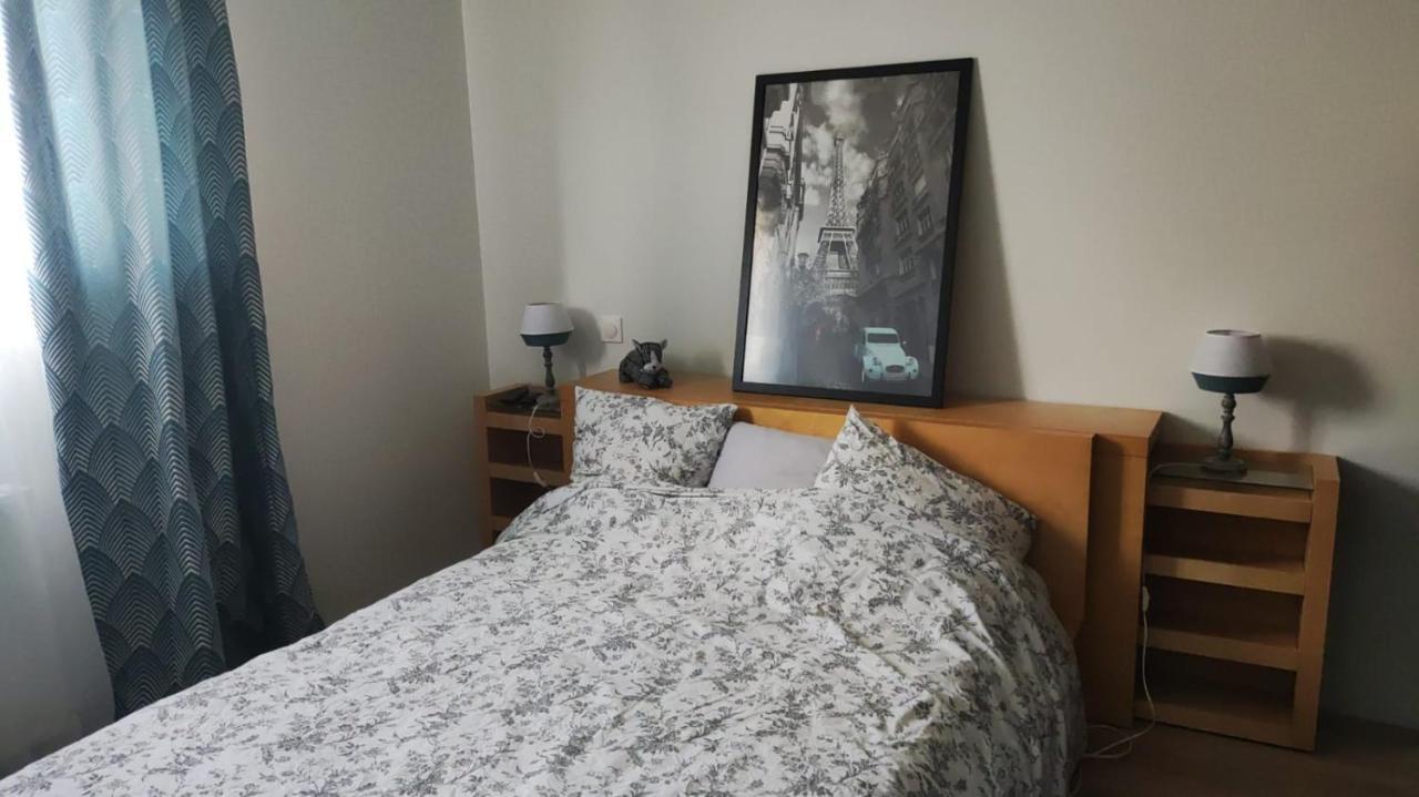 Location Chambre Taden Exterior foto